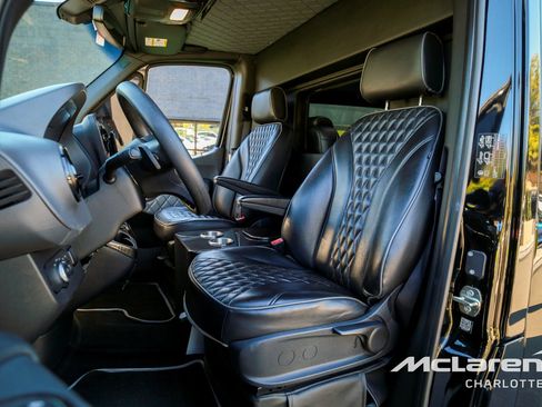 Used 2020 Mercedes-Benz Sprinter 3500 w/ Windows All Around Package image 10