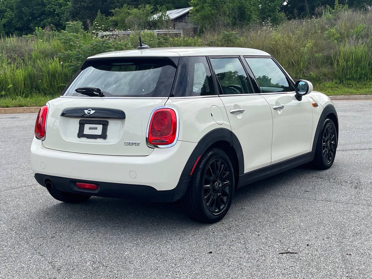 Used 2016 MINI Cooper 4-Door Hardtop FWD image 19
