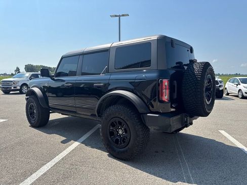 Used 2024 Ford Bronco Wildtrak image 3