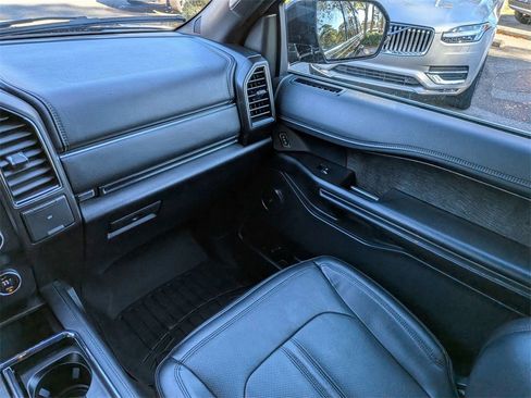 Used 2021 Ford Expedition Max Limited image 18