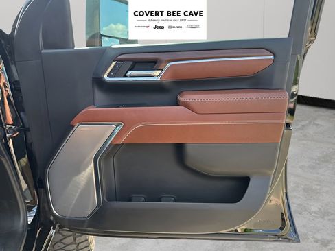 Used 2024 GMC Sierra 3500 Denali Ultimate image 13