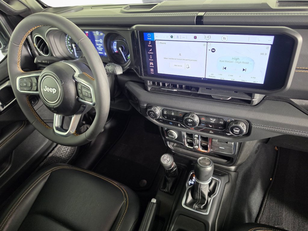 Used 2024 Jeep Wrangler Unlimited Sahara AWD/4WD image 40