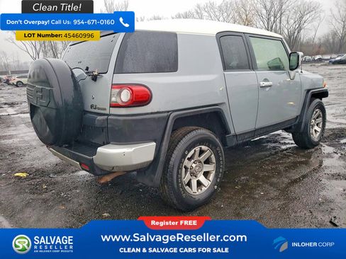 Used 2014 Toyota FJ Cruiser 4WD w/ Upgrade Package image 4