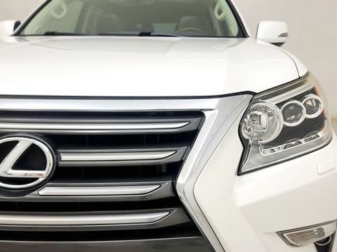 Used 2017 Lexus GX 460 Premium w/ Premium Package AWD/4WD image 23