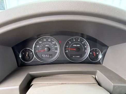 Used 2008 Jeep Commander Sport AWD/4WD image 12