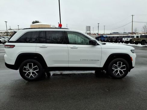 New 2026 Jeep Grand Cherokee Limited image 3