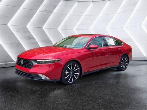 Used 2024 Honda Accord Touring image 1