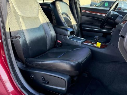 Used 2012 Chrysler 300 Limited image 18