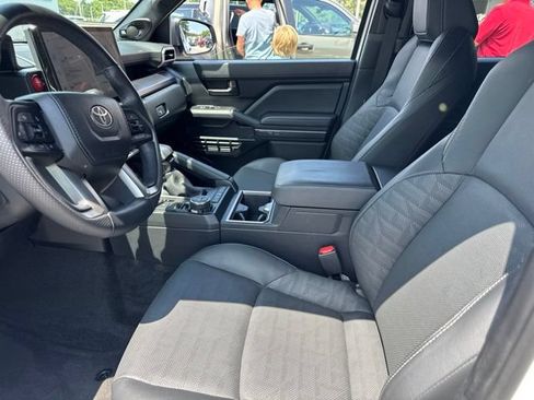 Used 2026 Toyota 4Runner TRD Off-Road Premium AWD/4WD image 13