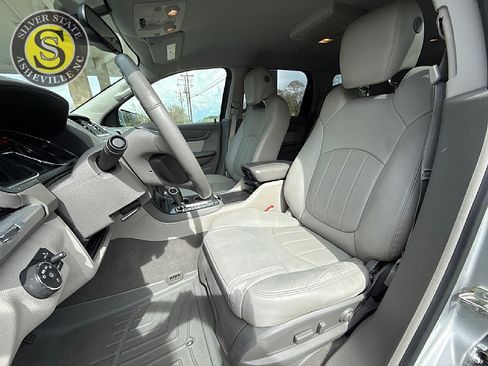 Used 2014 GMC Acadia SLT w/ Technology Package image 12