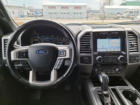 Used 2017 Ford F150 Platinum image 10