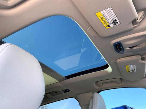 Used 2022 Volvo XC90 T6 Momentum w/ Advanced Package image 14