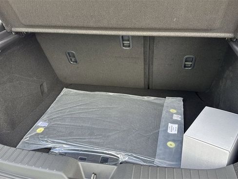 New 2026 MAZDA MAZDA3 Hatchback w/Premium Plus Pkg image 56