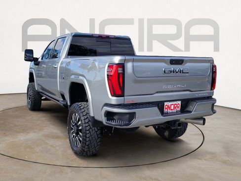 Used 2025 GMC Sierra 2500 Denali Ultimate image 9