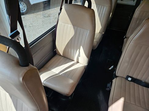 Used 1997 Dodge B3500 image 31