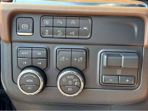 New 2026 Chevrolet Tahoe High Country AWD/4WD image 30