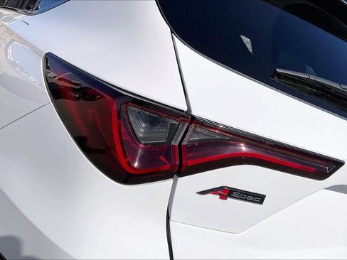 Used 2023 Acura MDX A-Spec image 28