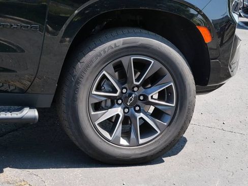 Used 2021 Chevrolet Tahoe Z71 w/ Z71 Signature Package AWD/4WD image 8
