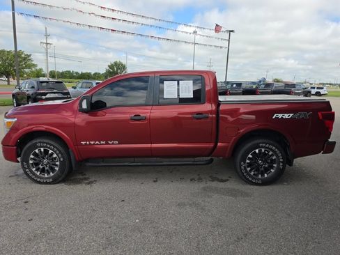 Used 2019 Nissan Titan PRO-4X w/ Pro-4x Convenience Package AWD/4WD image 6