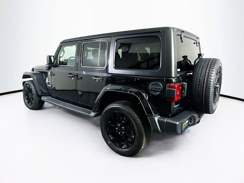 Used 2023 Jeep Wrangler Unlimited Sahara w/ Cold Weather Group AWD/4WD image 5