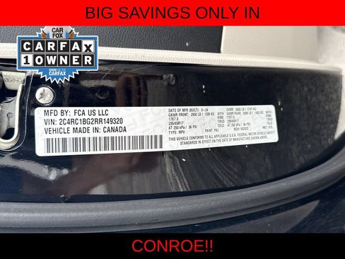 Used 2024 Chrysler Pacifica Touring-L FWD image 30