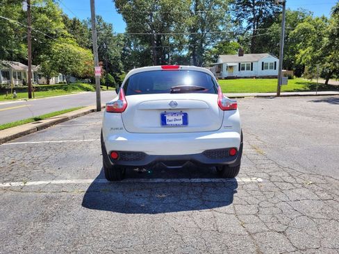 Used 2015 Nissan Juke S image 11