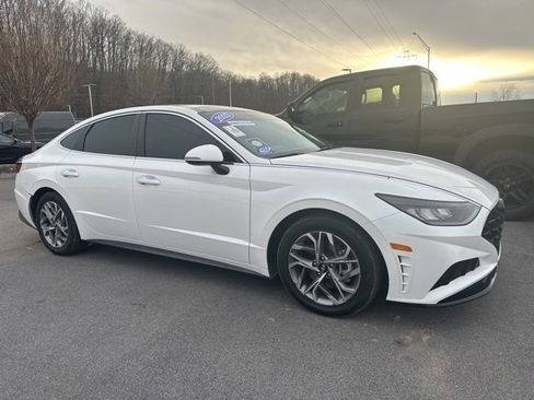 Used 2022 Hyundai Sonata SEL w/ Convenience Package image 1