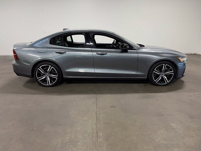 Used 2020 Volvo S60 T8 R-Design AWD/4WD image 2