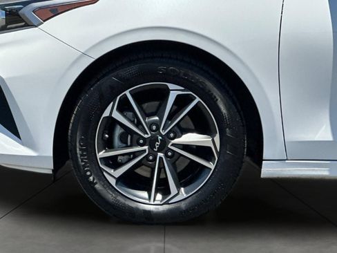 Certified 2023 Kia Forte LXS w/ LXS Technology Package FWD image 29