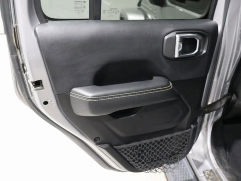 Certified 2018 Jeep Wrangler Unlimited Sahara w/ Cold Weather Group image 17