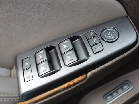 Used 2015 GMC Yukon Denali w/ Premium Package image 37