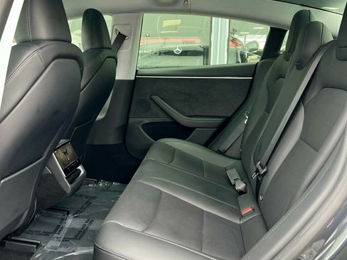 Used 2025 Tesla Model 3 Long Range image 16