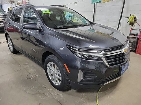 Used 2022 Chevrolet Equinox LT image 3