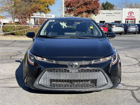 Used 2022 Toyota Corolla LE image 8