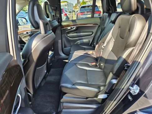 Used 2017 Volvo XC90 T5 Momentum w/ Vision Package AWD/4WD image 12