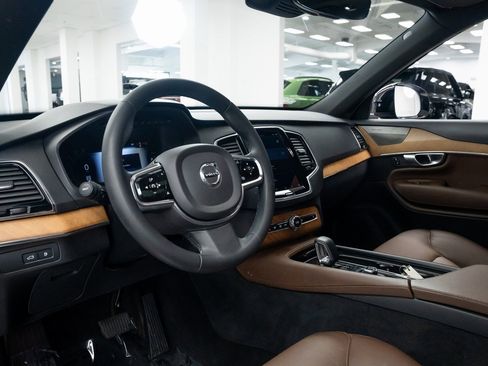 Used 2023 Volvo XC90 T8 Plus image 20