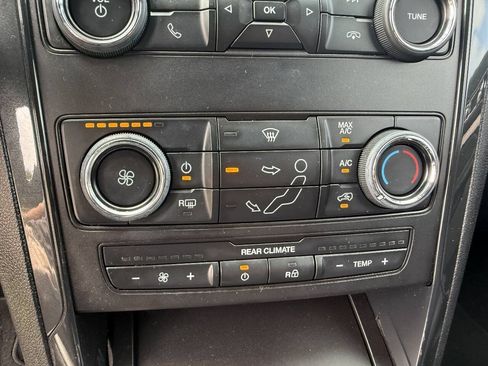 Used 2019 Ford Explorer XLT w/ Class III Trailer Tow Package FWD image 17