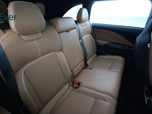 Used 2026 Lucid Gravity Dream AWD/4WD image 5