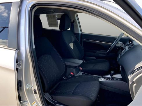 Used 2025 Mitsubishi Outlander Sport ES AWD/4WD image 9