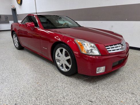Used 2004 Cadillac XLR image 25