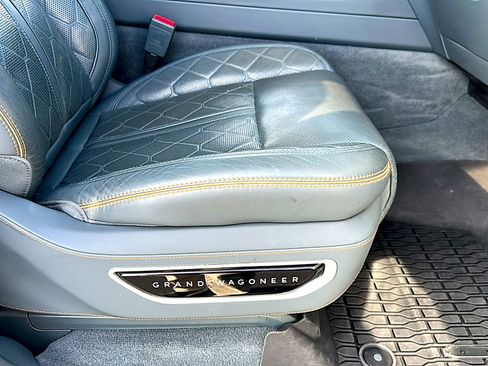 Used 2022 Jeep Grand Wagoneer Series III w/ Rear Seat Video Group 1 image 28