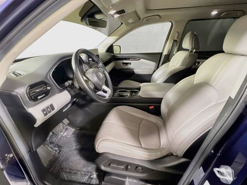 Used 2025 Honda Pilot Touring image 20