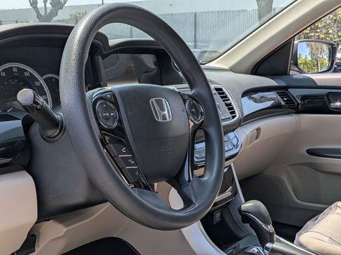 Used 2016 Honda Accord LX image 5