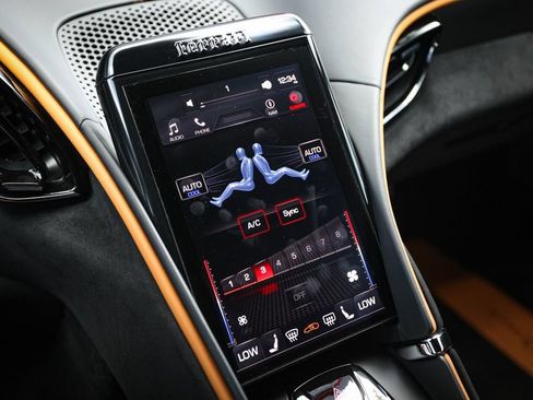 Certified 2022 Ferrari Roma RWD image 38