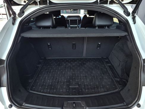 Used 2020 Jaguar E-PACE R-Dynamic S image 34