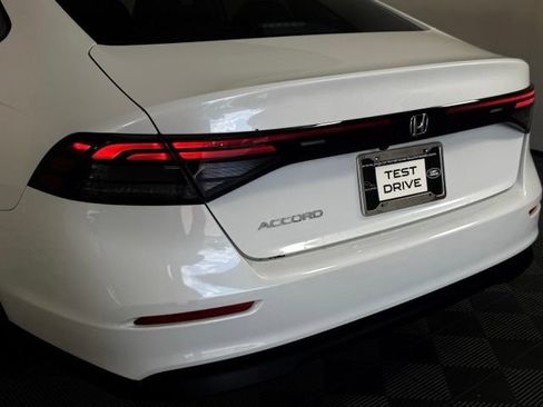 Used 2025 Honda Accord SE image 15