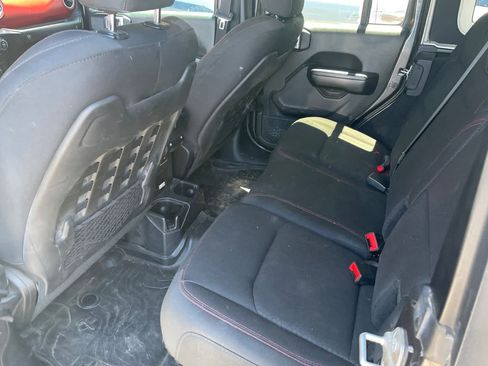 Used 2019 Jeep Wrangler Unlimited Rubicon AWD/4WD image 10
