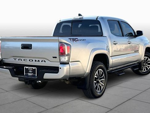 Used 2022 Toyota Tacoma TRD Sport w/ Technology Package image 15