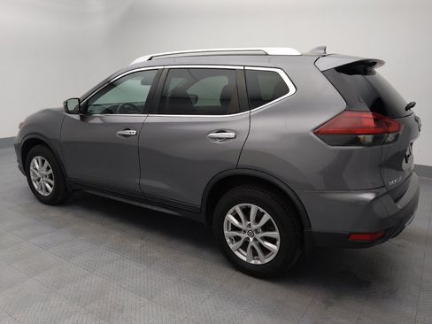 Used 2019 Nissan Rogue SV image 3