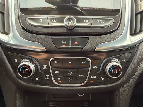 Used 2023 Chevrolet Equinox Premier AWD/4WD image 21